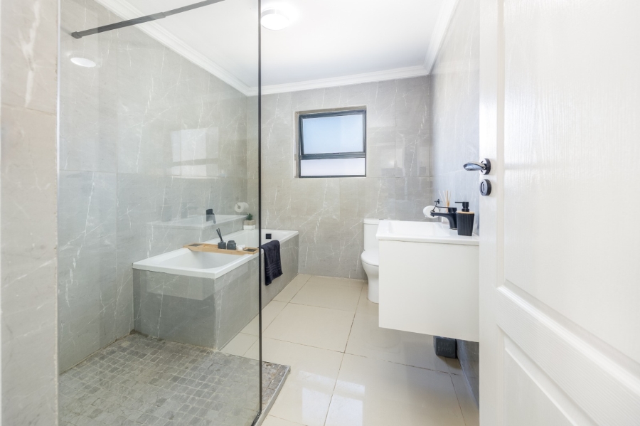 8 Bedroom Property for Sale in Haasendal Western Cape